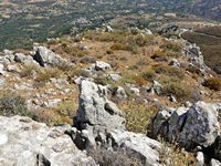 Le village de Plakias en Crète. Le sommet du mont Korakias et le village d'Atsipades (auteur Olaf Tausch). Cliquer pour agrandir l'image.