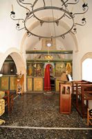 Le village de Thrapsano en Crète. L'église Notre-Dame à Thrapsano. Cliquer pour agrandir l'image.