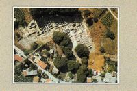 Le village de Tylissos en Crète. Vue aérienne du site archéologique. Cliquer pour agrandir l'image.