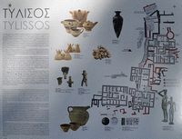 Le village de Tylissos en Crète. Panneau d'information du site minoen. Cliquer pour agrandir l'image.