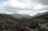Le village de Zoniana en Crète. La route de Zoniana au plateau du Nida. Cliquer pour agrandir l'image.