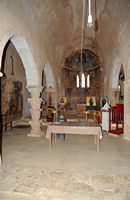 La ville d'Évangélismos en Crète. Nef centrale de l'église Saint-Pantaléon près de Kastelli. Cliquer pour agrandir l'image.