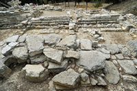 Le palais de Cnossos à Héraklion en Crète. L'entrée du sud-ouest. Cliquer pour agrandir l'image.