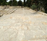 Le palais de Cnossos à Héraklion en Crète. La voie royale. Cliquer pour agrandir l'image.