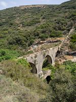 La ville d’Héraklion en Crète. Le pont-aqueduc de Morosini au-dessus des gorges de Sainte-Irène à Sylamos (auteur C. Messier). Cliquer pour agrandir l'image.