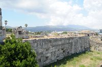El castillo Neratzia de Kos - el recinto exterior. Haga clic para ampliar la imagen.