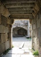 El castillo Neratzia de Kos - el límite máximo de la Puerta Carmadino del castillo de Neratzia. Haga clic para ampliar la imagen.
