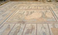 La ville gréco-romaine de Kos. Mosaïque du Jugement de Pâris dans une maison du site archéologique de l'ouest à Kos (auteur JD554). Cliquer pour agrandir l'image.
