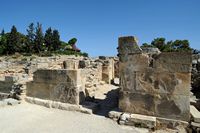 Le palais de Phaistos en Crète. Les magasins de l'aile ouest. Cliquer pour agrandir l'image.