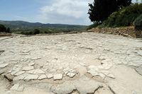 Le palais de Phaistos en Crète. La cour supérieure. Cliquer pour agrandir l'image.