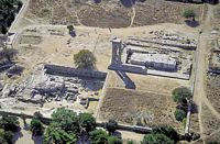 Acropolis van de antieke stad Rhodos. Klikken om het beeld te vergroten.