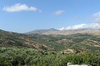 La ville de Sitia en Crète. La vallée de Praissos vue depuis Agios Spyridonas. Cliquer pour agrandir l'image.