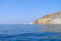 Le village de Ziros en Crète. La pointe sud de l'île de Koufonissi et l'îlot de Trachilos (auteur Niki Tranou). Cliquer pour agrandir l'image dans Panoramio (nouvel onglet).