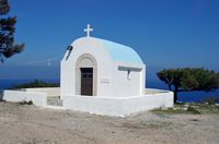 A capela de Ágios Mamas sobre a península de Kéfalos sobre a ilha de Kos (auteur Stamatis Gianniotis). Clicar para ampliar a imagem em Panoramio (novo guia).