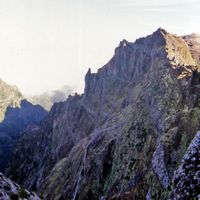 Le Pico do Arieiro à Madère. Panorama. Cliquer pour agrandir l'image.
