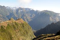 La plateau de Paúl da Serra à Madère. Vue sur encumeada. Cliquer pour agrandir l'image.