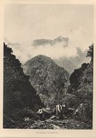 Le village de Curral das Freiras à Madère. Vers 1880, carte postale. Cliquer pour agrandir l'image.