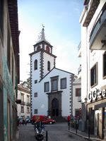 Le quartier São Pedro de Funchal à Madère. Église Saint-Pierre. Cliquer pour agrandir l'image.