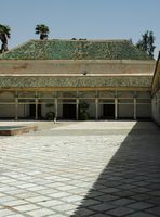 Le palais de la Bahia à Marrakech au Maroc. Grande cour du palais de la Bahia. Cliquer pour agrandir l'image dans Adobe Stock (nouvel onglet).
