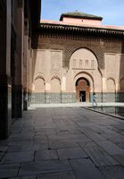 La médersa Ben Youssef à Marrakech au Maroc. Patio. Cliquer pour agrandir l'image.