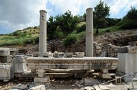 Le quartier résidentiel d'Éphèse en Anatolie. Le nymphée de Trajan. Cliquer pour agrandir l'image dans Adobe Stock (nouvel onglet).