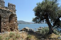 Le site archéologique d'Héraclée en Anatolie. Murailles du château byzantin. Cliquer pour agrandir l'image dans Adobe Stock (nouvel onglet).