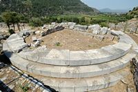 Le site archéologique de Kaunos en Anatolie. Le monument circulaire. Cliquer pour agrandir l'image dans Adobe Stock (nouvel onglet).