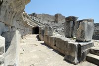 Le site archéologique de Milet en Anatolie. Vomitorium du théâtre antique. Cliquer pour agrandir l'image dans Adobe Stock (nouvel onglet).