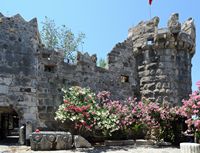 Le château Saint-Pierre à Bodrum en Anatolie. La tour du port. Cliquer pour agrandir l'image dans Adobe Stock (nouvel onglet).