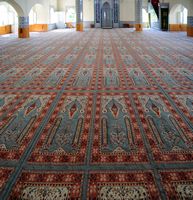 La presqu'île de Bodrum en Anatolie. Tapis de la mosquée de Turgut Reis. Cliquer pour agrandir l'image dans Adobe Stock (nouvel onglet).
