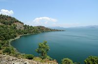 La ville de Dalyan en Anatolie. Le lac de Koycegiz. Cliquer pour agrandir l'image dans Adobe Stock (nouvel onglet).