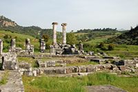 L'Anatolie en mer Égée. Le temple d'Artémis à Sarde (auteur Simon Jenkins). Cliquer pour agrandir l'image.