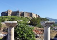 La ville de Selçuk en Anatolie. La forteresse d'Ayasoluk (auteur Casalmaggiore Provincia). Cliquer pour agrandir l'image.