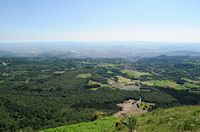 Le Puy de Dôme en Auvergne. Clermont-Ferrand vu depuis le Puy de Dôme. Cliquer pour agrandir l'image.