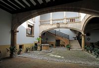 Der Südwesten der Altstadt von Palma - Die Can Oleza. Klicken, um das Bild in Adobe Stock zu vergrößern (neue Nagelritze).
