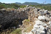 Talayótica el pueblo de Claper Gegants Mallorca - El talayot Claper de los Gigantes (Claper des Gigantes). Haga clic para ampliar la imagen en Adobe Stock (nueva pestaña).