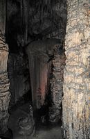 Le Grotte di Arta a Maiorca - La sala dell'Inferno. Clicca per ingrandire l'immagine in Adobe Stock (nuova unghia).