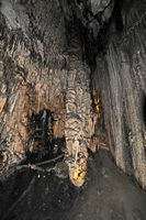 Les Grottes d'Artà à Majorque. La salle de l'Enfer. Cliquer pour agrandir l'image dans Adobe Stock (nouvel onglet).