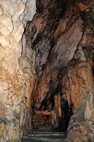 De grotten van Artà in Majorca - De zaal van de Koningin van de Kolommen. Klikken om het beeld te vergroten in Adobe Stock (nieuwe tab).