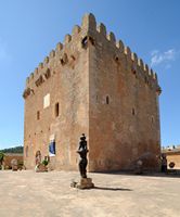 Turm von Canyamel Mallorca - Canyamel Turm. Klicken, um das Bild in Adobe Stock zu vergrößern (neue Nagelritze).