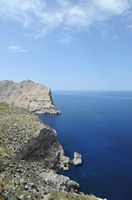 Halbinsel und Kap Formentor auf Mallorca - Halbinsel Formentor. Klicken, um das Bild in Adobe Stock zu vergrößern (neue Nagelritze).