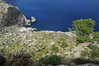 Halbinsel und Kap Formentor auf Mallorca - Das Belvedere Dropbox. Klicken, um das Bild in Adobe Stock zu vergrößern (neue Nagelritze).