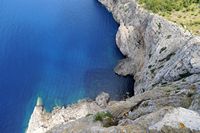 La presqu'île et le cap de Formentor à Majorque. Falaise au belvédère du Pigeonnier. Cliquer pour agrandir l'image dans Adobe Stock (nouvel onglet).
