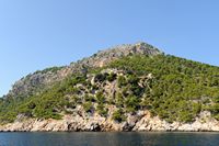 Península y Cabo Formentor en Mallorca - La costa de la península de Formentor Bahía de Pollença. Haga clic para ampliar la imagen en Adobe Stock (nueva pestaña).