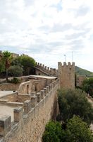 Het kasteel van Capdepera in Majorca - De toren van Ses Dames. Klikken om het beeld te vergroten in Adobe Stock (nieuwe tab).