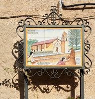 Die Stadt Petra in Mallorca - Mission San Buenaventura. Klicken, um das Bild in Adobe Stock zu vergrößern (neue Nagelritze).