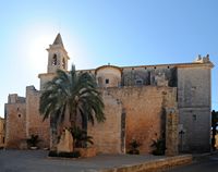 A cidade de Santanyí em Maiorca - A capela do Rosário. Clicar para ampliar a imagem em Adobe Stock (novo guia).
