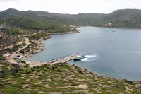 Die Insel Cabrera in Mallorca - Hafen von Cabrera. Klicken, um das Bild zu vergrößern.