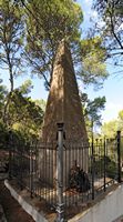 L'île de Cabrera à Majorque. Le mémorial dédié aux prisonniers français. Cliquer pour agrandir l'image.
