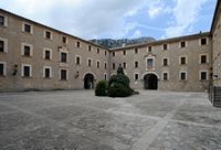 O mosteiro de Lluc em Maiorca - Mosteiro de Lluc. Clicar para ampliar a imagem.